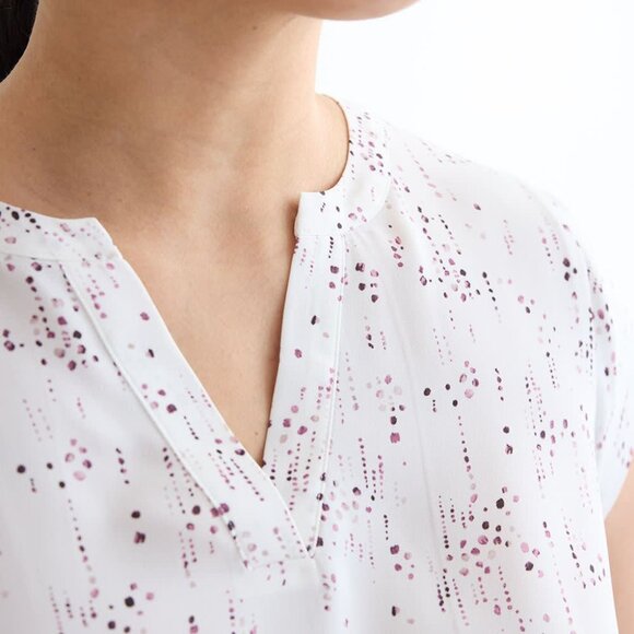 NWT Reitmans Cap-Sleeve Blouse with Split Neckline 3X - Picture 4 of 15